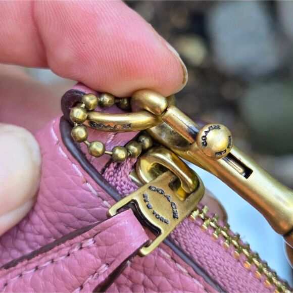 Coach Rivet Tea Rose Pink Sequins Floral Primrose Leather Wristlet (F31835) - Picture 5 of 10